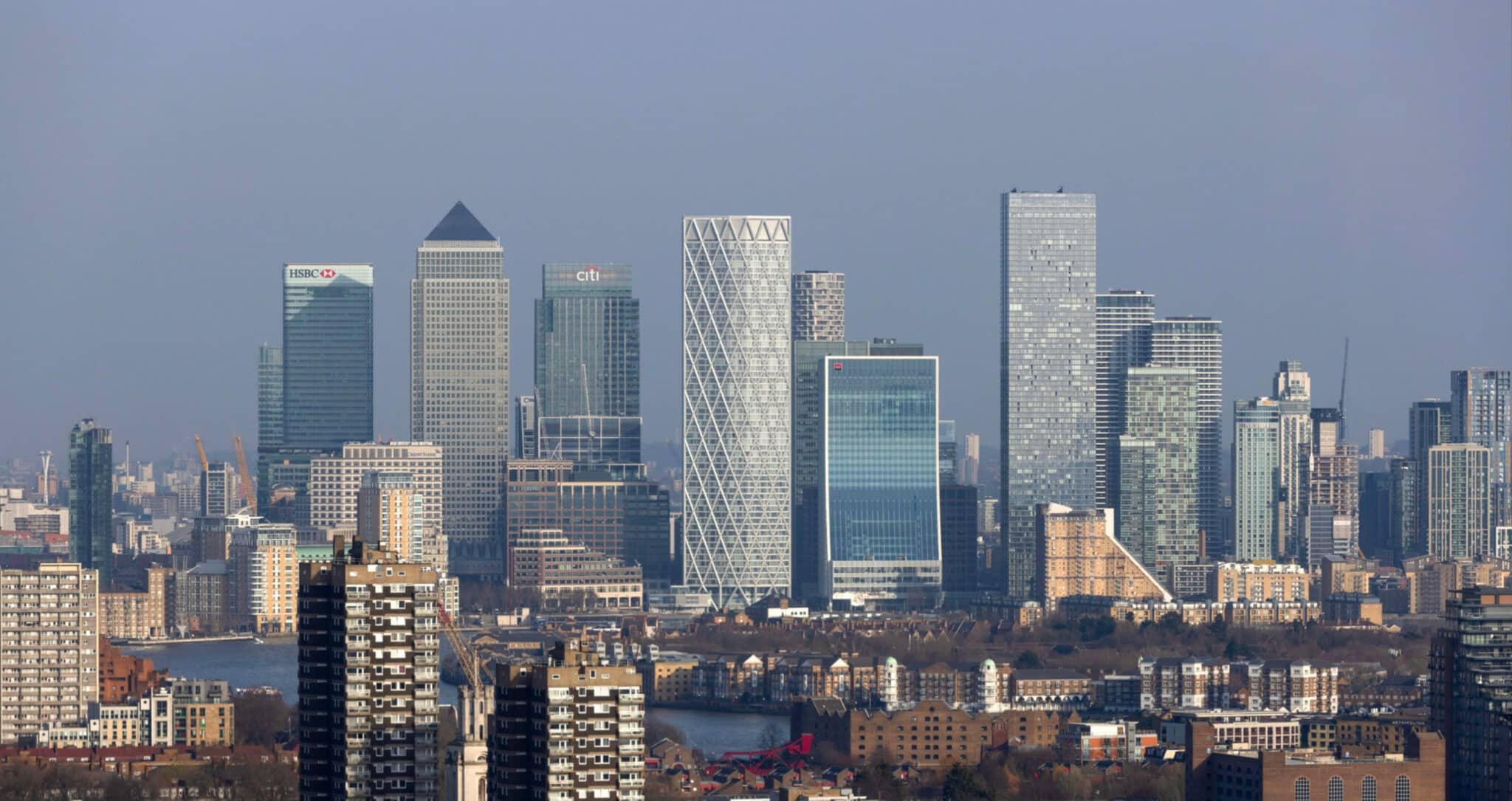 London Canary Wharf BLOOMBERG 2048×1085
